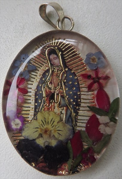 024-Дева Мария Гваделупская, медальон